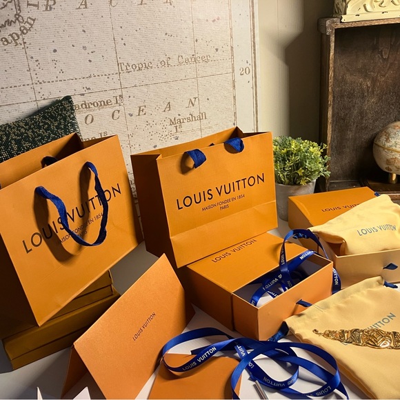 Vintage (Sha)Tribal/Lunar Phase Bracelet with Louis Vuitton Gift bag and box. - Picture 14 of 14